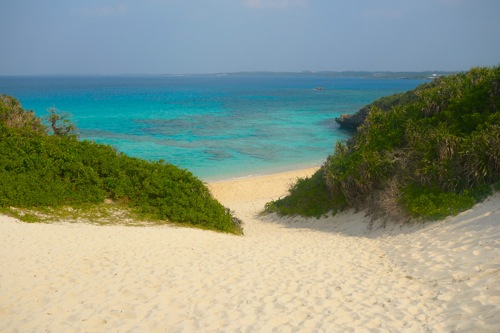 beach.jpg 砂山ビーチ 宮古島