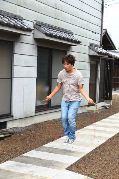 017A1704.JPG 縄跳び